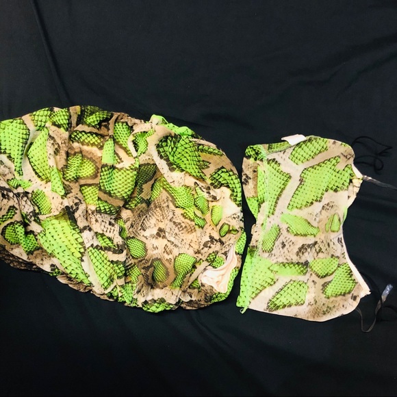 Super cute snake skin two-piece - Picture 2 of 4